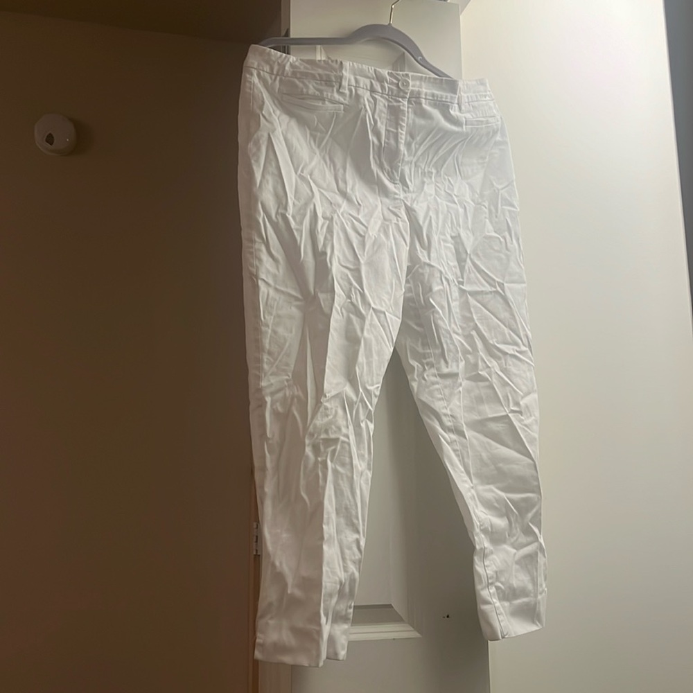 White khaki cropped pants
